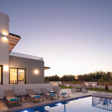 Sunnyside Villas, Ideal For Vibrant Stays,By Thinkvilla Pigianos Kampos  Exteriér fotografie