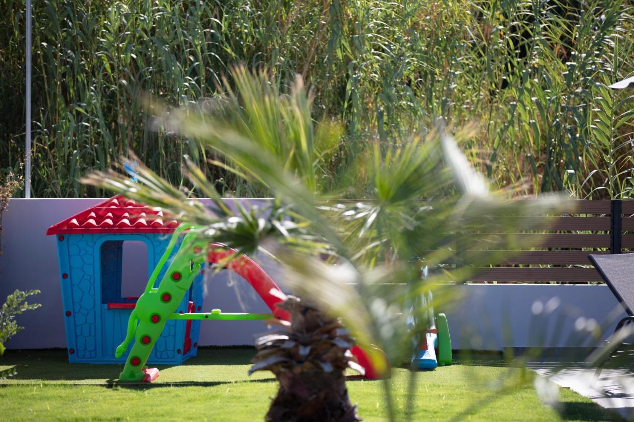 Sunnyside Villas, Ideal For Vibrant Stays,By Thinkvilla Pigianos Kampos  Exteriér fotografie